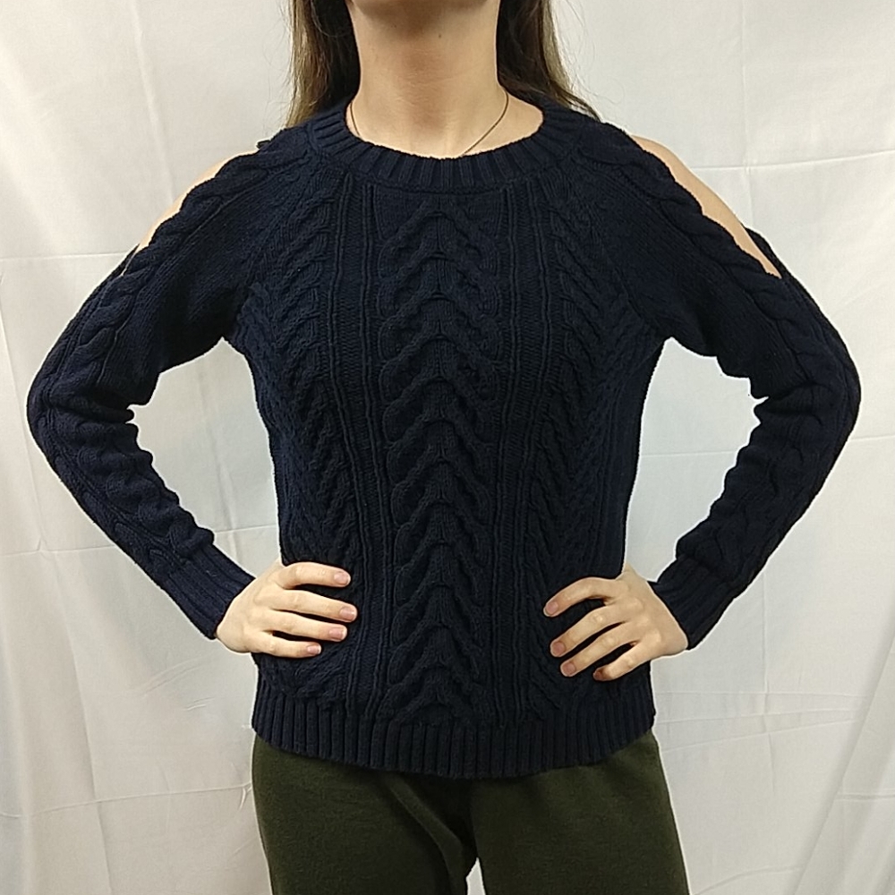 Knit sweatshirt